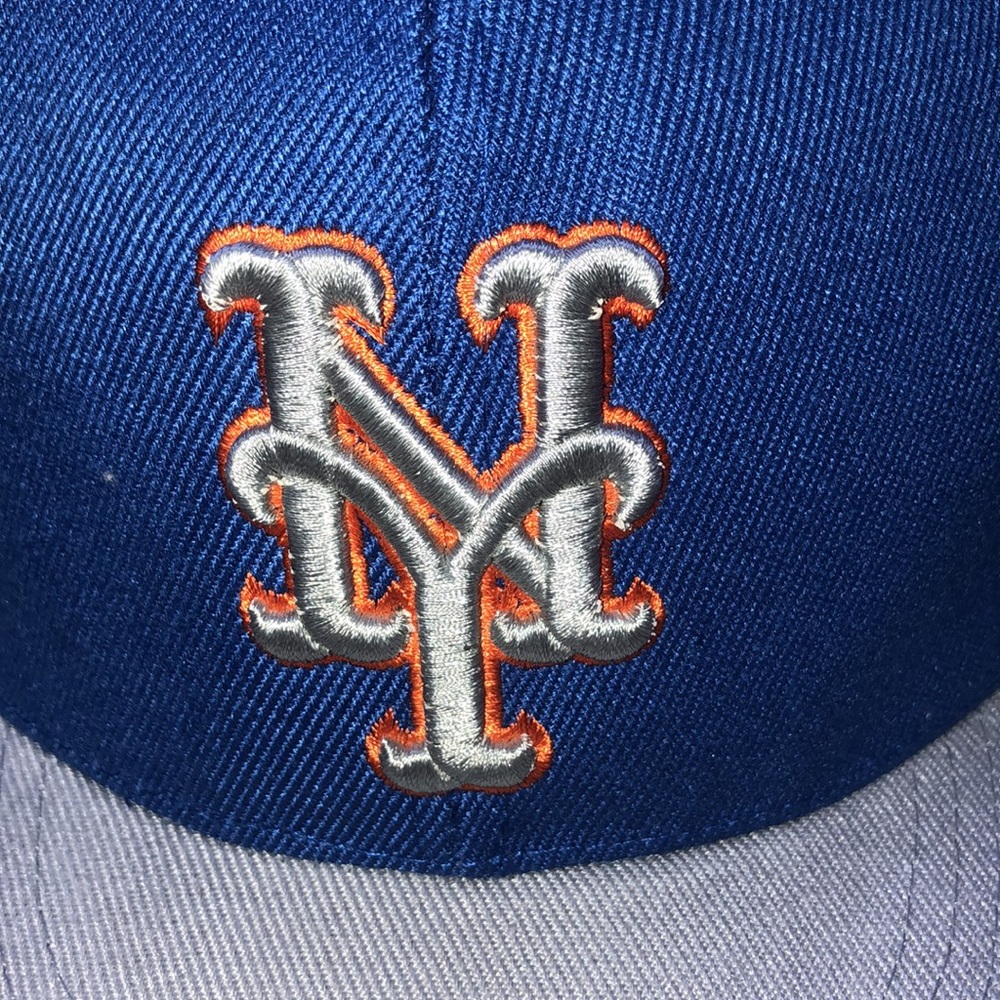 NY Mets hat - Picture 2 of 6